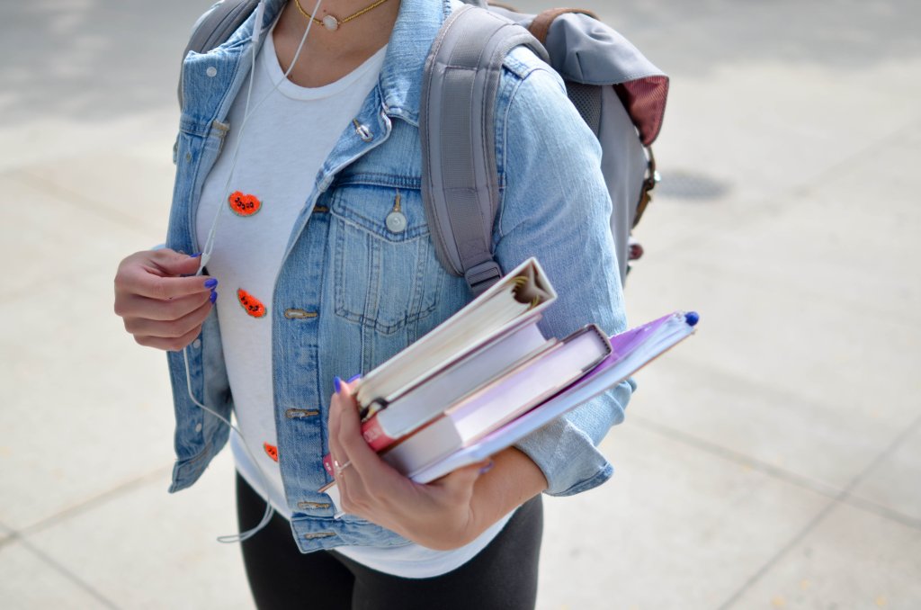 Prevenir transtornos mentais pode evitar evasão escolar e repetência