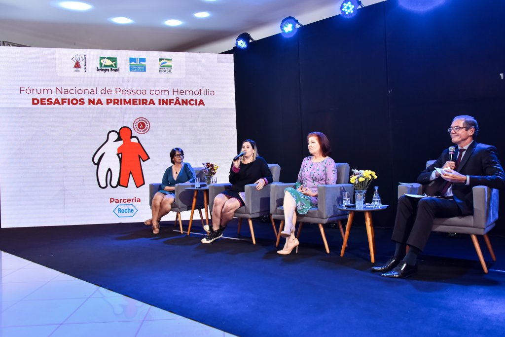 Desafios na Primeira Infância Fórum Nacional de Pessoa com Hemofilia. Desafios na Primeira Infância.