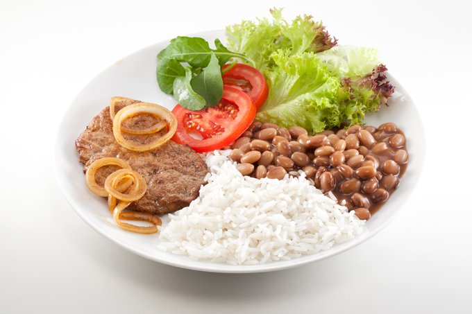 Arroz e feijão: o segredo poderoso do prato do brasileiro