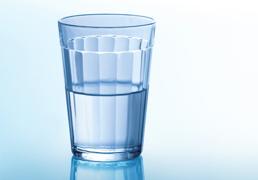 Quanto de água é preciso tomar por dia?