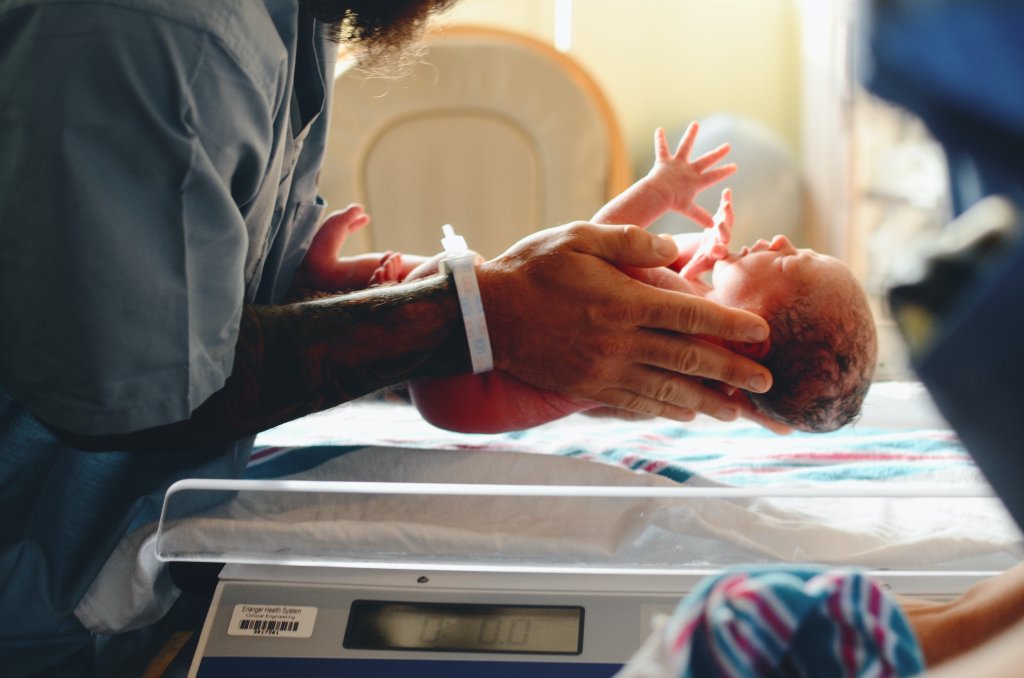 saude-reproducao-gestacao-familia-filhos-bebe-crianca-prematuro-hospital