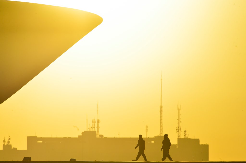 Alerta vermelho para a baixa umidade do ar: saiba como proteger a saúde