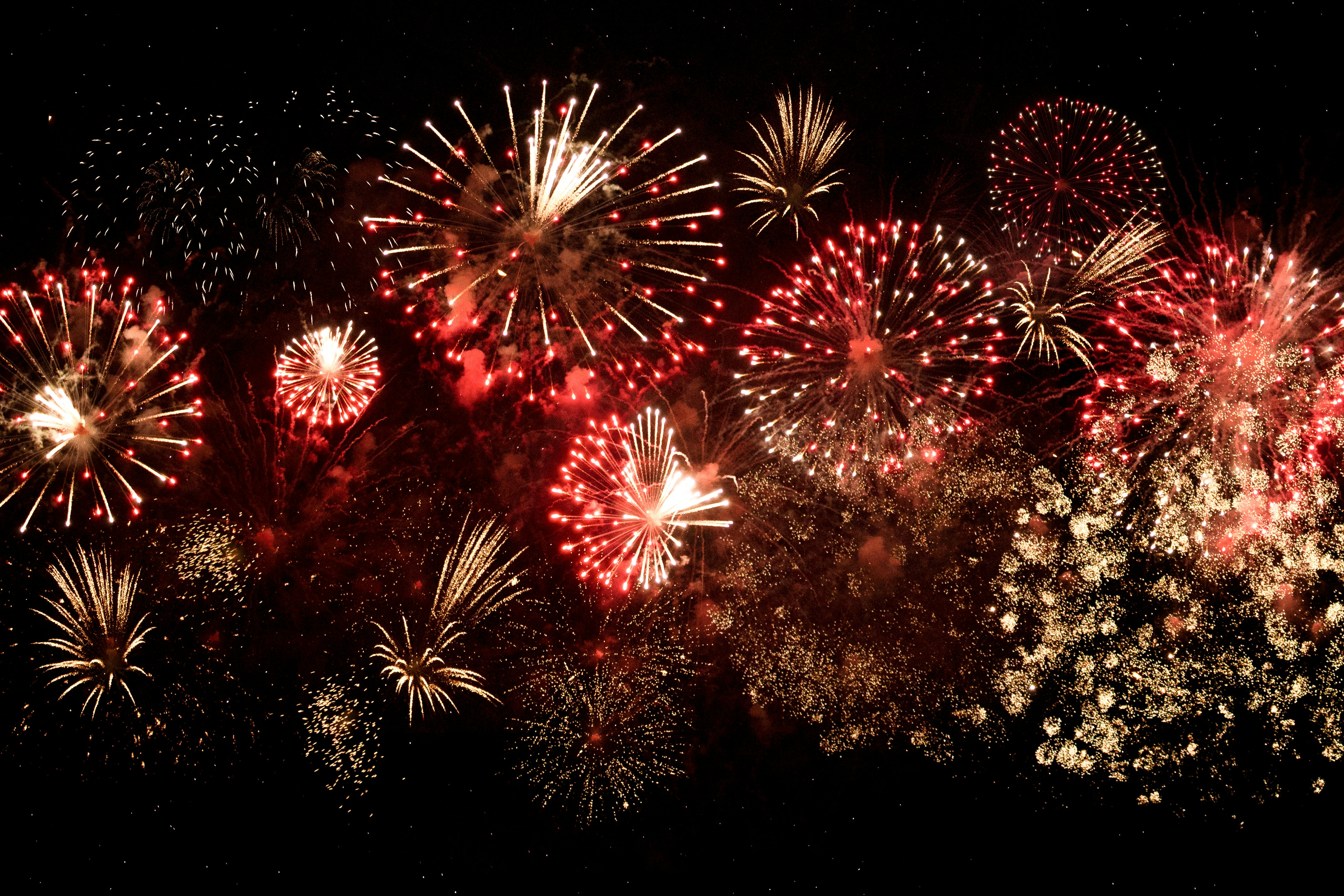 Fogos de artifício: saiba os riscos e cuidados no fim de ano
