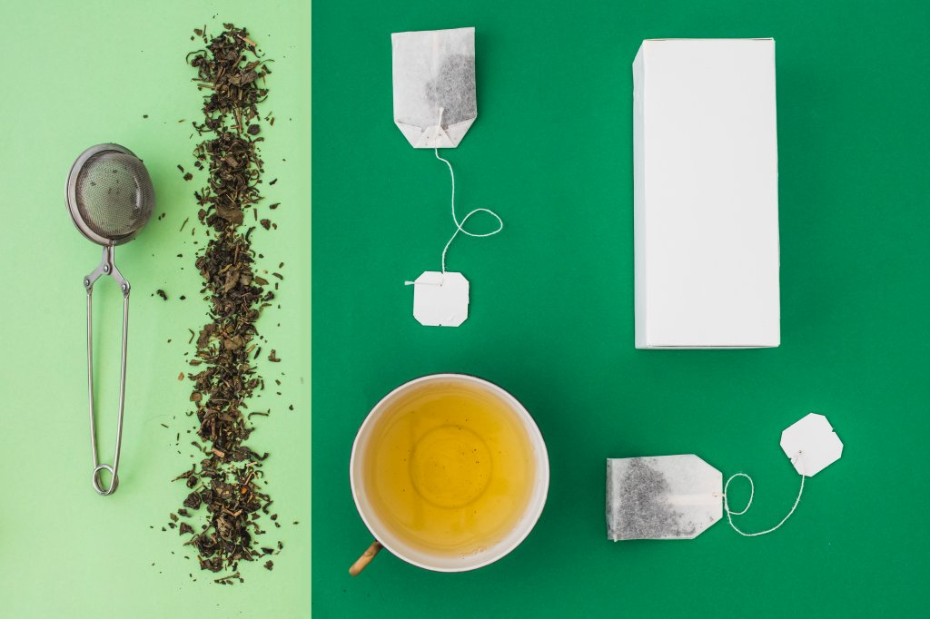 Chá de saquinho ou natural: qual é melhor para a saúde?