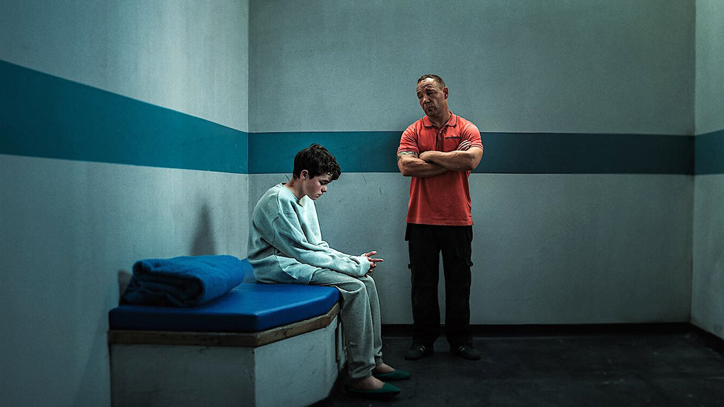 Adolescência: 6 alertas da série da Netflix para os pais