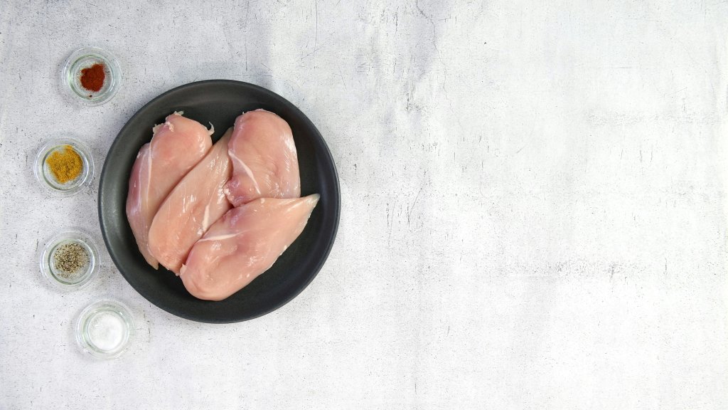 4 dicas de ouro para preparar frango de um jeito mais saudável e saboroso