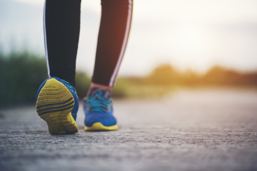 Noite de sono ruim dobra o risco de lesões na corrida, aponta estudo