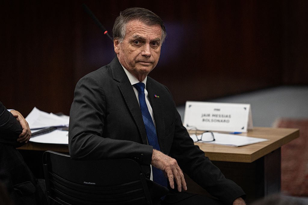 Bolsonaro está com hérnia inguinal e médicos recomendam cirurgia