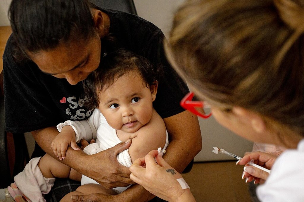 Meningite: vacina ACWY para bebês chega ao SUS