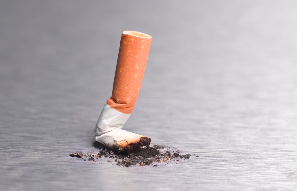 Por que as bitucas de cigarro precisam ser proibidas?
