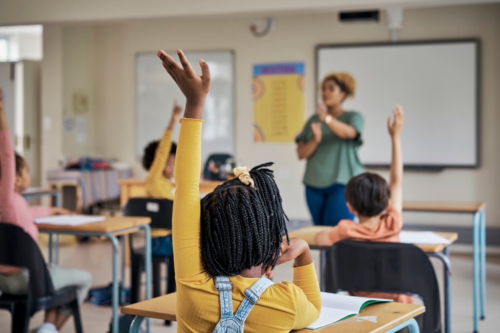Como as escolas podem combater a epidemia de violência contra as mulheres?