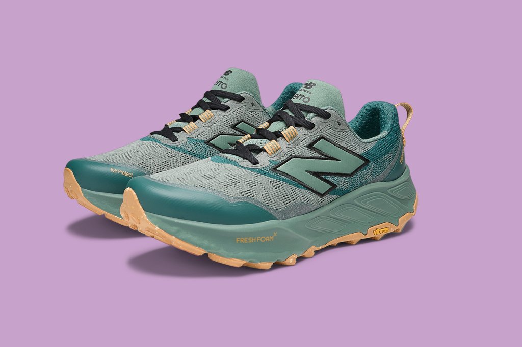 saude-fitness-atividade-fisica-acessorio-trilha-tenis