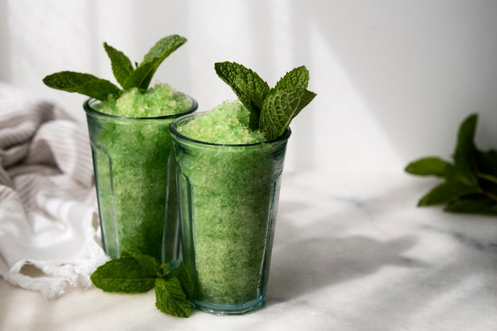 Smoothie verde: entenda os benefícios à saúde e aprenda a fazer