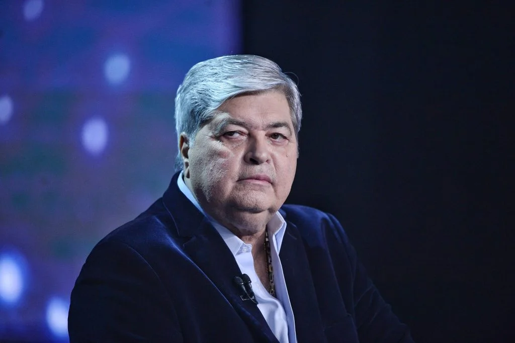 José Luiz Datena é um apresentador de televisão, conhecido por ter apresentado o Brasil Urgente, da Band, e por ter sido candidato à prefeitura de São Paulo nas eleições de 2024.