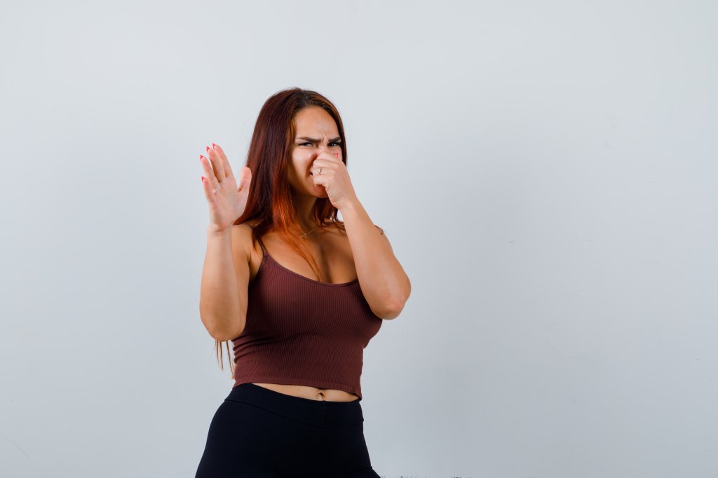 Como se livrar do cheiro de cecê? Descubra algumas opções de tratamento