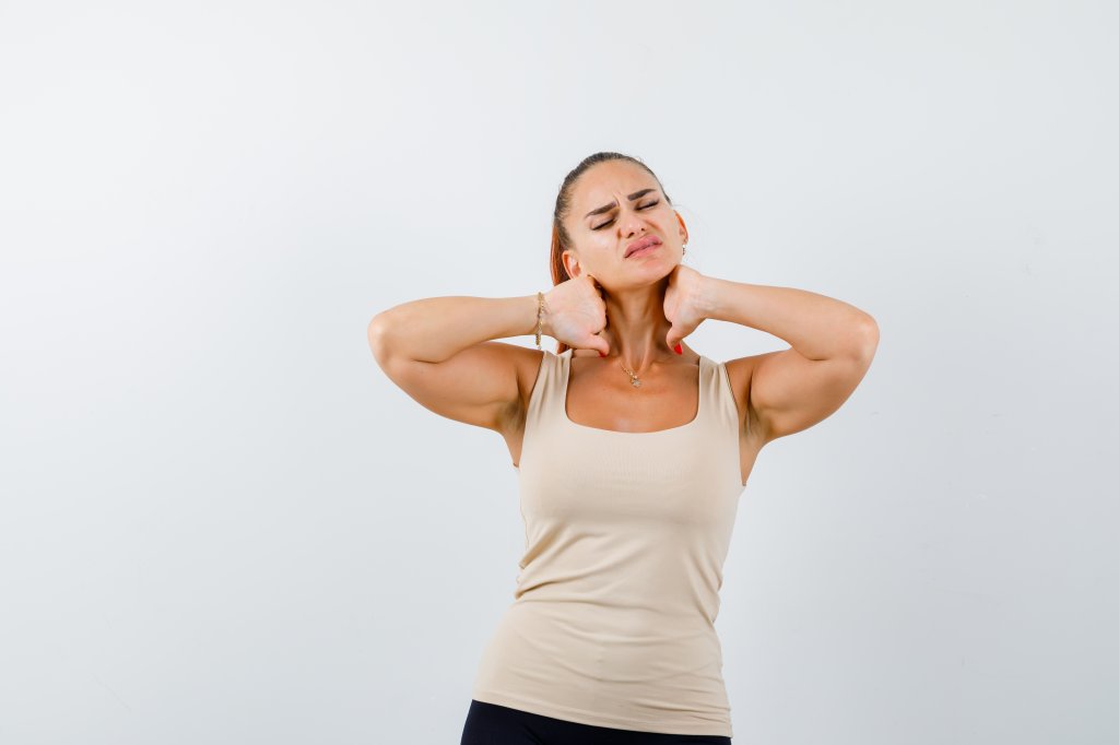 Dor no pescoço: 5 motivos comuns e quando se preocupar