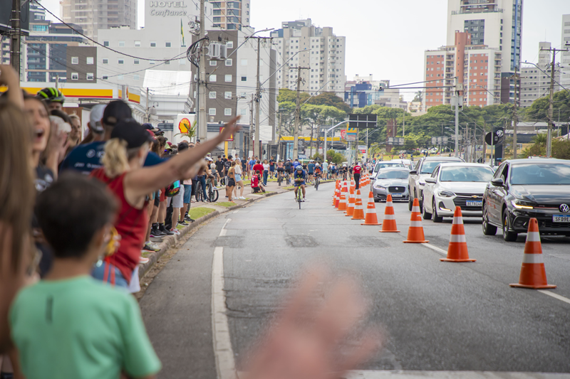 Morte no Ironman em Curitiba: entenda o que acontece com o corpo durante o esforço extremo