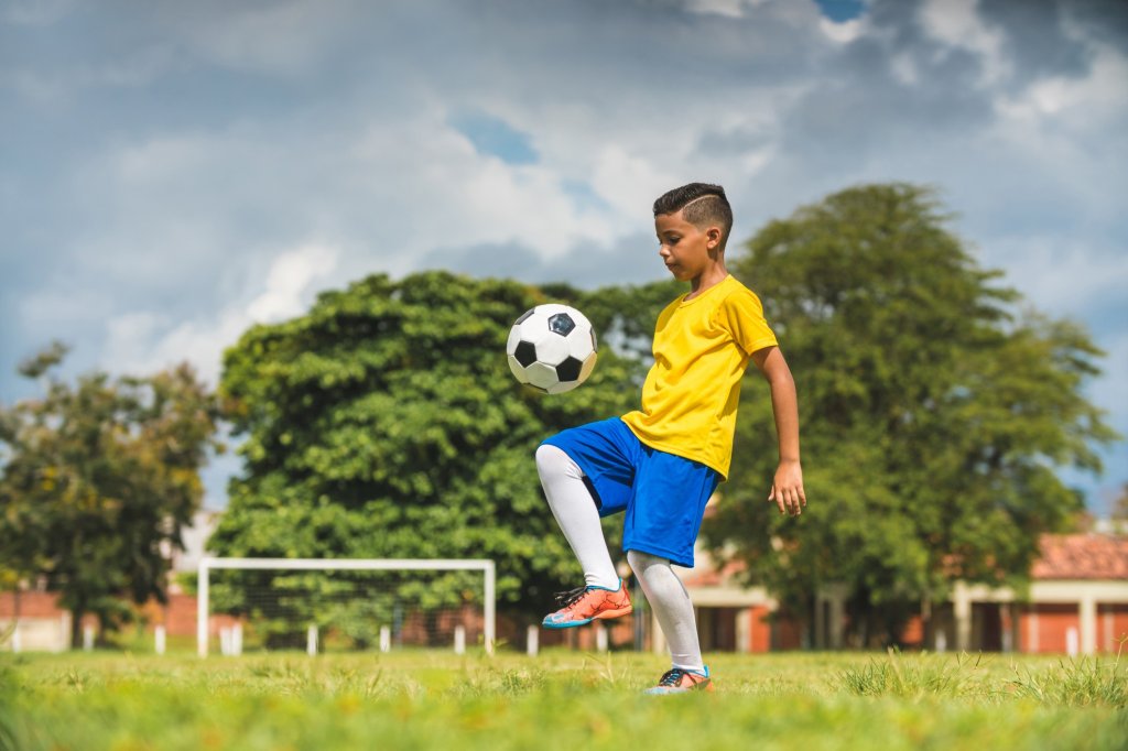 Futebol infantil: como proteger as crianças e transformar paixão em saúde