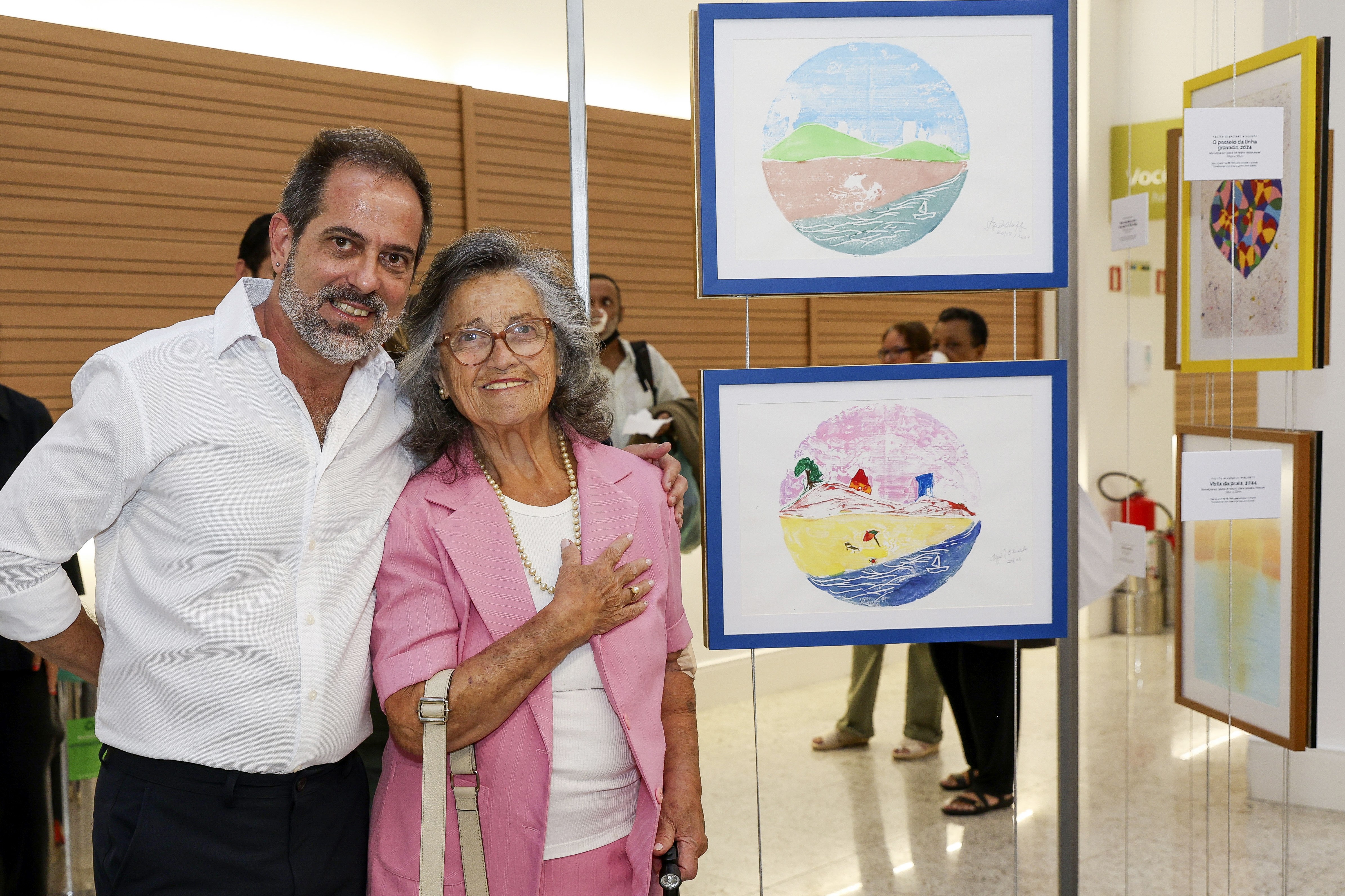 Pacientes com câncer criam mais de mil obras de arte com projeto em hospital de SP