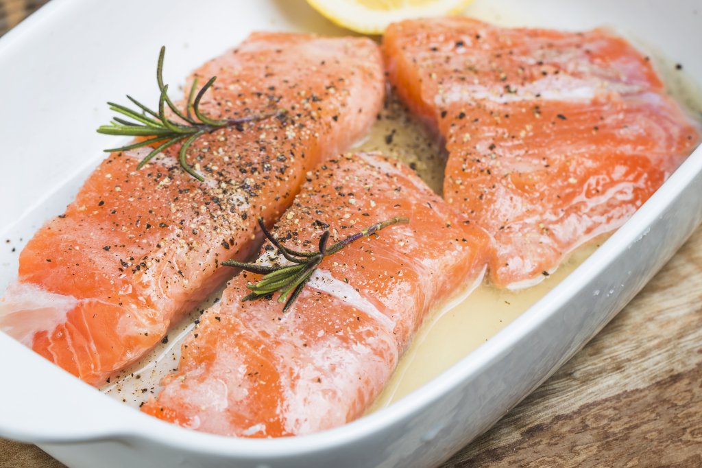 Salmão norueguês: aprenda receita rica em proteínas e probióticos